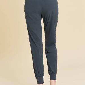 벤츄리액티브 트레이닝반바지 조거팬츠 스포츠웨어 차콜네이비 일자트레이닝바지