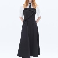 해바이해킴 STRAP FLARE DRESS_BLACK