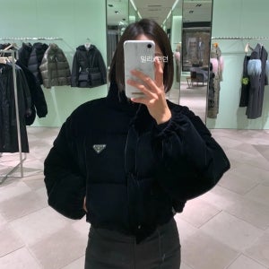 프라다 크롭 숏 벨벳 패딩 컨버터블 다운 자켓 29X805