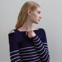 제로스트릿 언발란스 오프숄더 스웨터 UNBALANCE OFF SHOULDER SWEATER