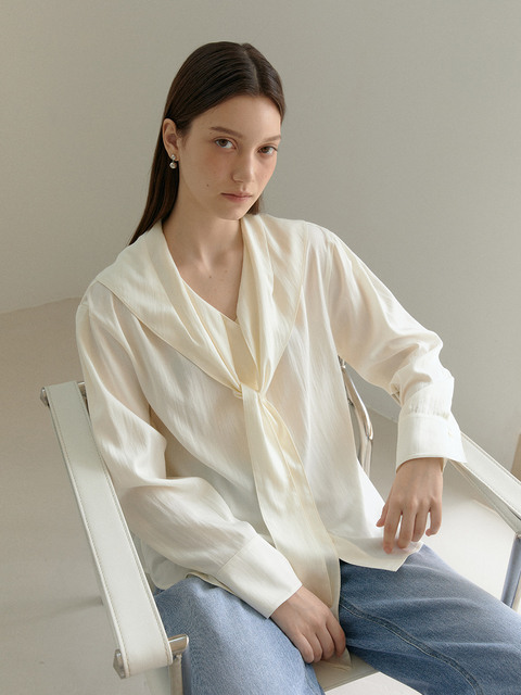 매넌 SIA Scarf Tie Collar Blouse