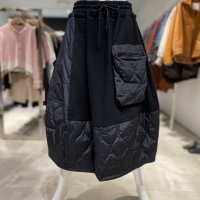 데무 웨이브 퀼티드 벌룬 스커트 AW2210230