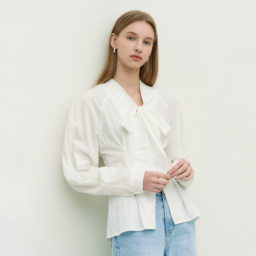 [어다울] Ribbon tie pintuck puff blouse - white