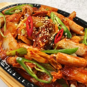 쫄깃함에 반하는 100% 국산 꼼장어 양념구이 750g(2인분)