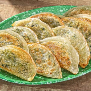 대구의 명물! 호불호 없는 납작만두