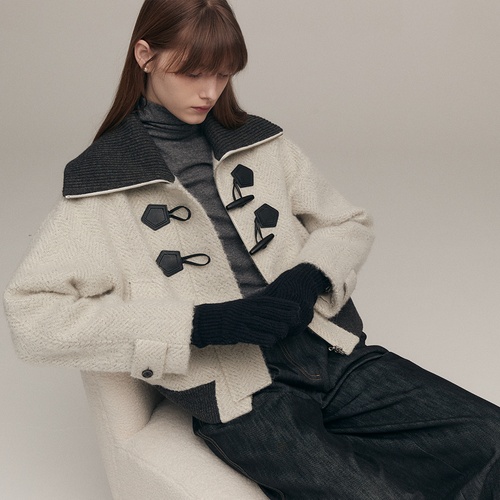 [모우트] BIG COLLAR DUFFLE JACKET (oat ivory)