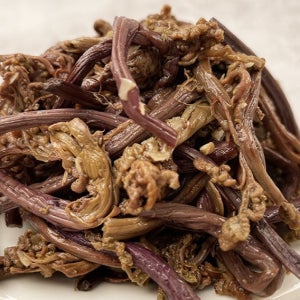 엄마 손맛 가득 고소한 국내산 고사리나물 200g 1팩