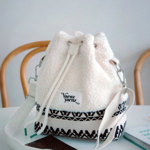 겨울 뽀글이가방 토리 버킷백, 얀즈얀즈