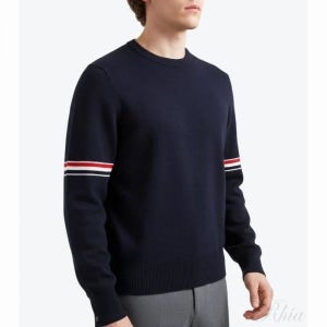 톰브라운 밀라노 스티치 암밴드 크루넥 스웨터 네이비 MKA326A Y3001 415 26SS 코튼 RWB 스트라이프 풀오버 니트 61660121