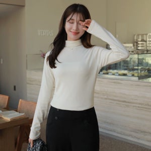 뉴닝 기모폴라티셔츠
