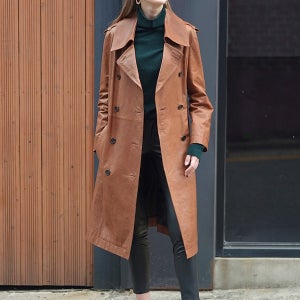[이영아 착용]LAMB SKIN DOUBLE TRENCH COAT CAMEL