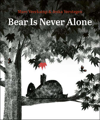 Bear is never alone 표지