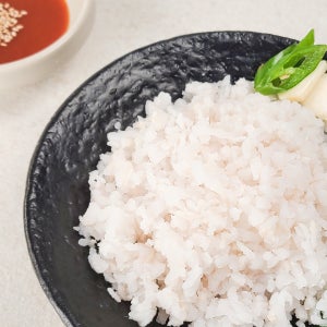 뼈째 썰어 씹을수록 고소한 바다장어회(아나고회) 2종(거제 부산) 350g(2인분)