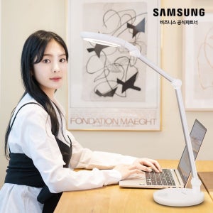 삼성전자 [삼성전자] 생체리듬 LED 데스크스탠드 SI-GM9C10A2A2D 밝기조절 색온도 조도조절
