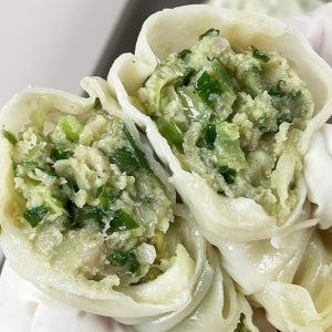 큼직하고 속이 꽉 찬 고기 궁중 왕 만두 700g(2인분)