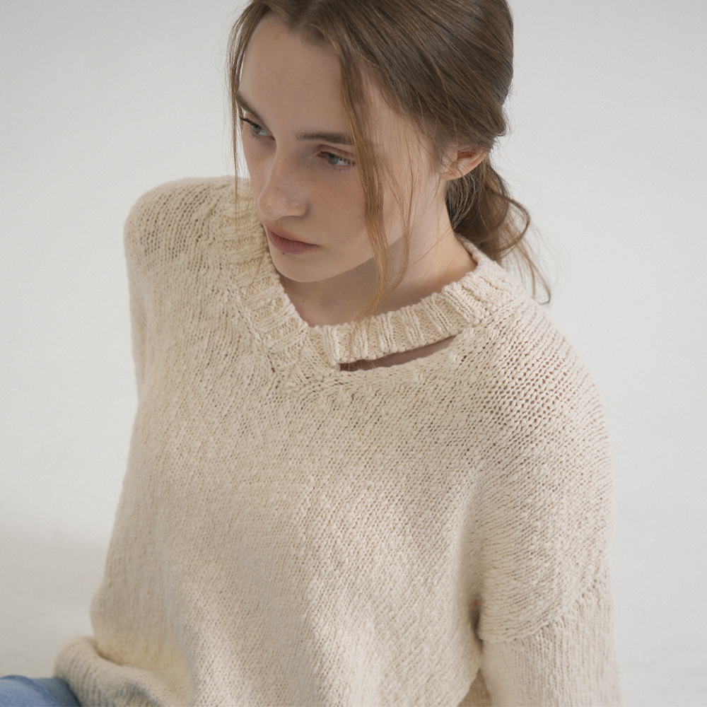 블레티 Cotton 100 Cotton Slavic V-neck Cutting Knit Cream