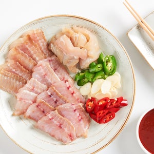 목포에서 잡아서 매일 손질하는 국내산 홍어 회 (스킨포장) 500g