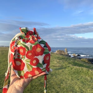 제주 동백꽃 스트링파우치 미니 가방, 핸드글로리