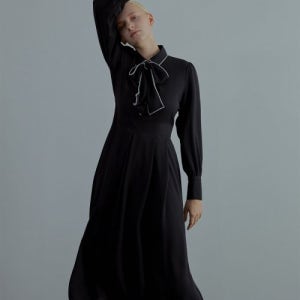 [살롱드서울] 릴리 플리츠 원피스 - 블랙 SWOPS-20243b