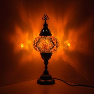 터키 램프 모자이크 테이블 청동 베이스 모로코 수제 티파니 나이트 발광 전구가 달린 유리 침대형