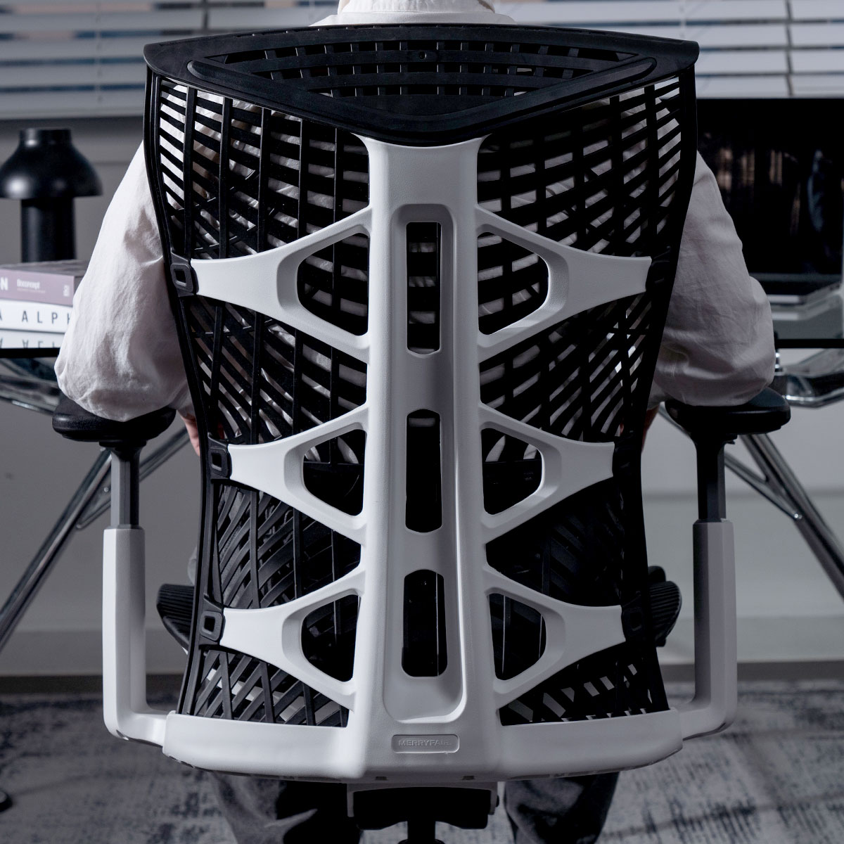 레야체어 컴퓨터의자