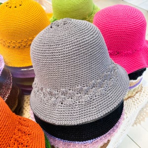 ❤️팔로우쿠폰❤️진회색 자스민무늬 뜨개모자, 다올손뜨개