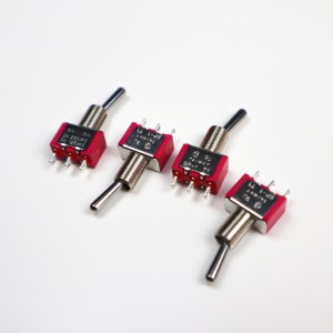 100-SP-1-T1-0-0-B1-M1-QE 미니어쳐 토글스위치 상태유지 ON-ON