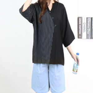 베스트 스타일링 블랙 하프 스트라이프차이나넥 V트임 박시한 롱 셔츠[여름 반팔 면 브이넥 배색 루즈핏 박스 긴 상의 데일리룩 여행룩 나들이룩 휴양지룩 바캉스룩 명품보세 고급 브랜드