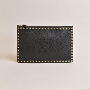 발렌티노 락스터드 그레인 카프레더 클러치 블랙 금장 P0269 VSH 0NO