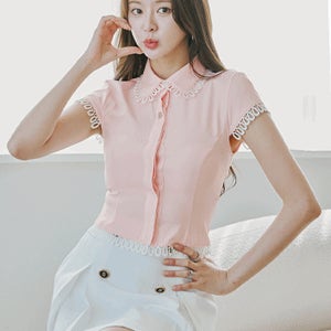 지나 레이스 버튼 블라우스