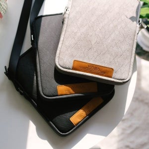 [교보문고] 바투카 밀퍼드 미니 크로스백 여권가방 핸드폰가방(S)