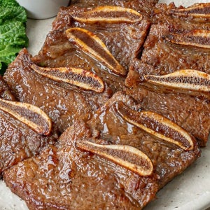 신선한 원육에 과채 양념까지 프리미엄 LA갈비 1kg(2~3인분)