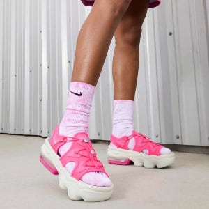 나이키 W 에어맥스 코코 샌들 하이퍼 핑크 CI8798-603