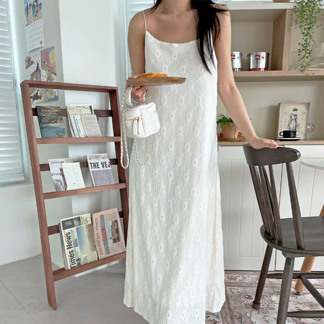 삐까삐까 다이아 펀칭 끈 나시 뷔스티에 민소매 롱 원피스 여름 휴가 바캉스룩