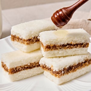 부드럽고 고소한 우유 꿀 백설기/영양 찰떡