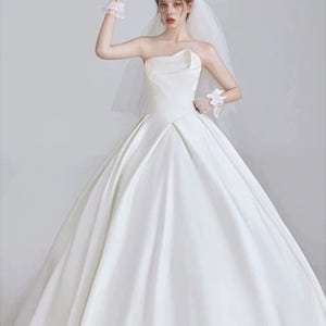 화이트 클린 생크림 벨라인 웨딩촬영 드레스 컨셉사진 교복 학생복