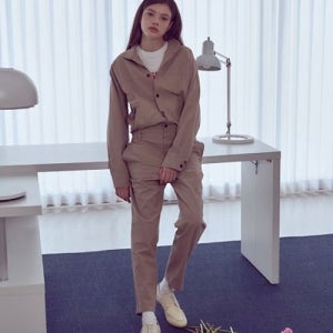 [벤시몽] VIA BEN COLLABO JUMP SUIT - LIGHT BEIGE 366032
