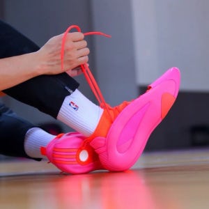 아디다스 농구화 하든 볼륨 8 플라밍고 핑크 IE2698