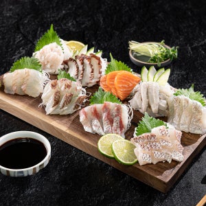 다양하게 즐기는 고소한 제철 모듬회 300g