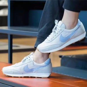 나이키 데이브레이크 로우 화이트 실버 포톤 블루 우먼스 여성용 CK2351-013