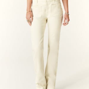 [바쉬] 화이트 세미 부츠컷 데님 팬츠 SIPA4F008WT