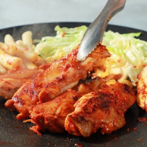 통닭다리살로 만든 순살 춘천닭갈비 500g x 4팩 (춘천봄내)