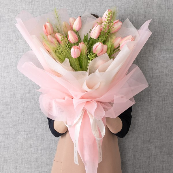 라벨르플라워 프리지아 튤립 조화 꽃다발