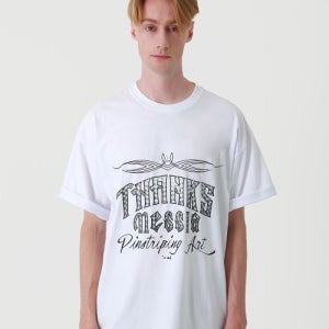 [땡스메시아] [THANKSMESSIA X ODAGIL] SILVER PINSTRIPE TSHIRT-WHITE TMAC2300004