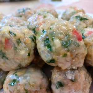 땡초굴림만두, 홍봉자치즈굴림만두