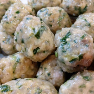 고기굴림만두, 홍봉자치즈굴림만두