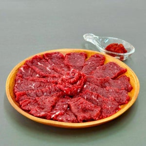 당일도축 대구명물 한우 뭉티기+양념장, 참기름증정 (우둔살부위)