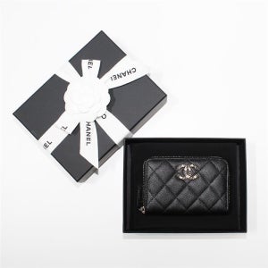 샤넬 여성 클래식 캐비어 CC 자개 로고 지퍼 카드지갑 AP3606 B14343 94305 23FW 신상