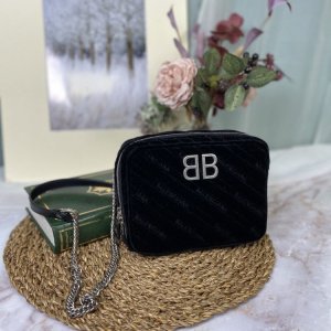 발렌시아가 XS 사이즈 BB 로고 리포터 숄더 크로스백