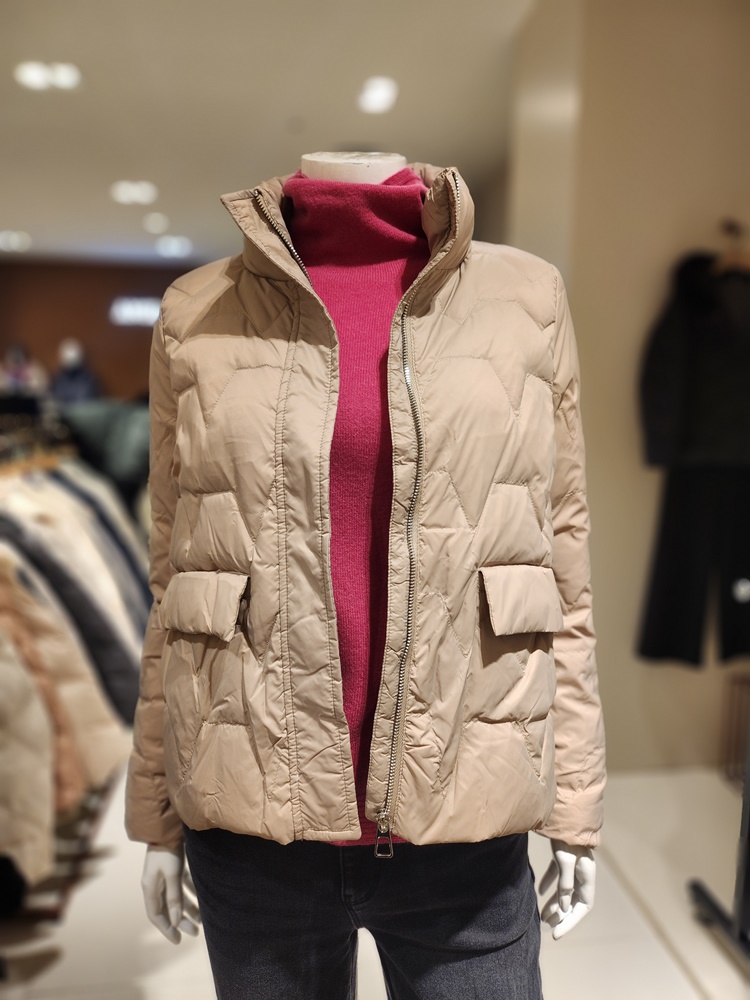 안지크 가벼운 오리털 패딩 점퍼 AH4DW5170